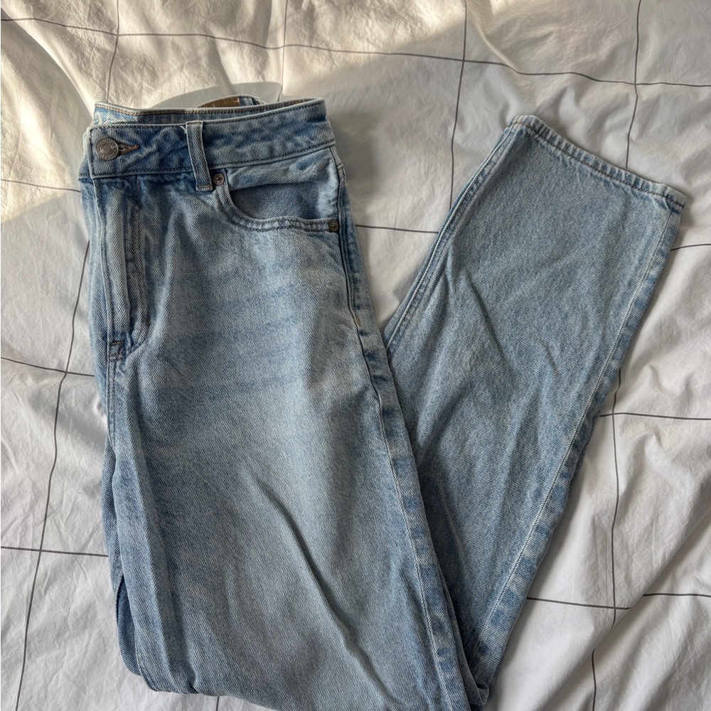 American Eagle Light Blue Strigid Mom Jeans
